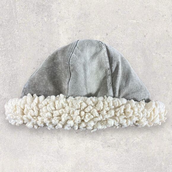 H&M Suede Beanie - Picture 2 of 6